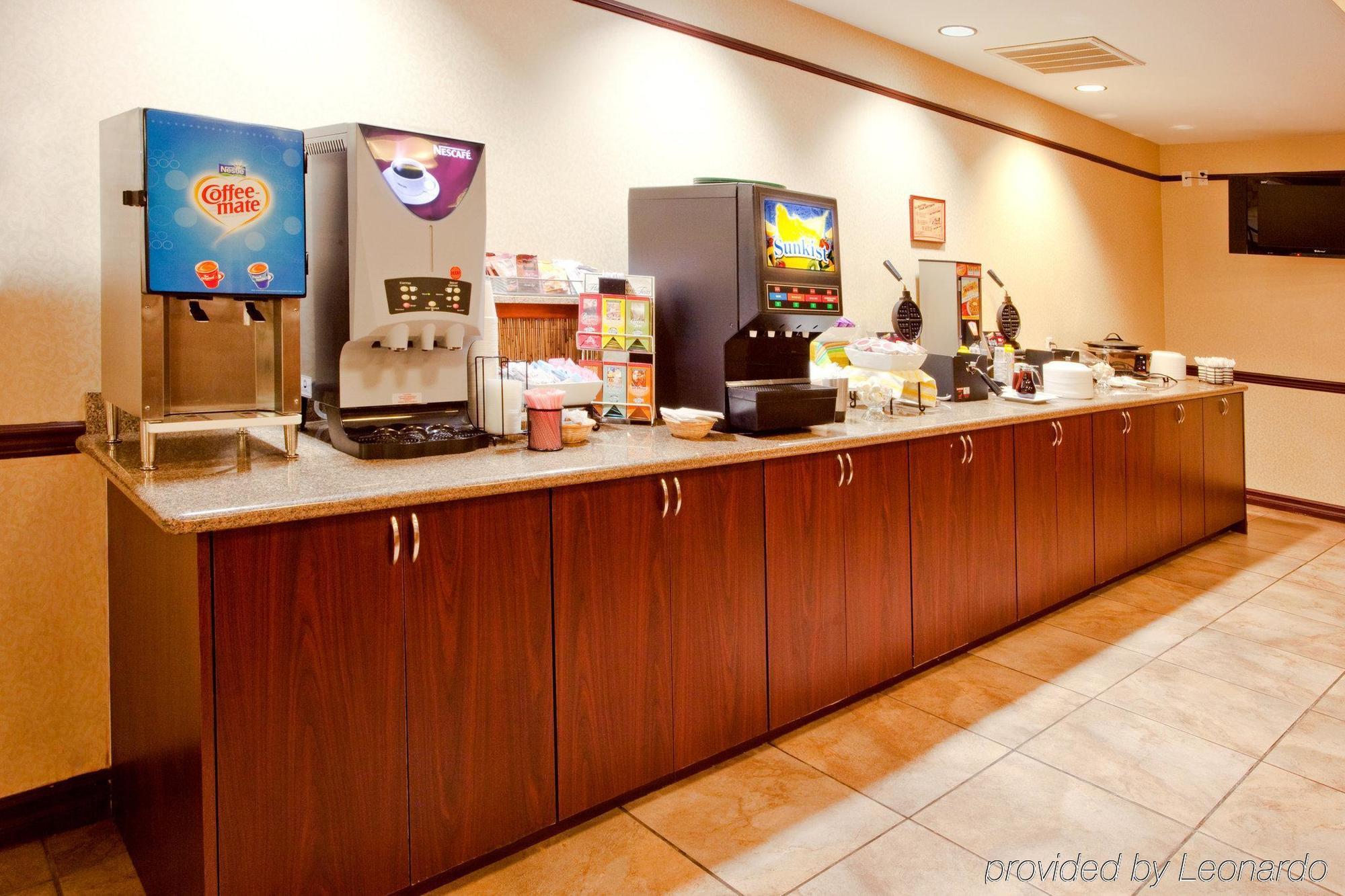 Hotel La Quinta By Wyndham Ruidoso Downs Restaurant photo