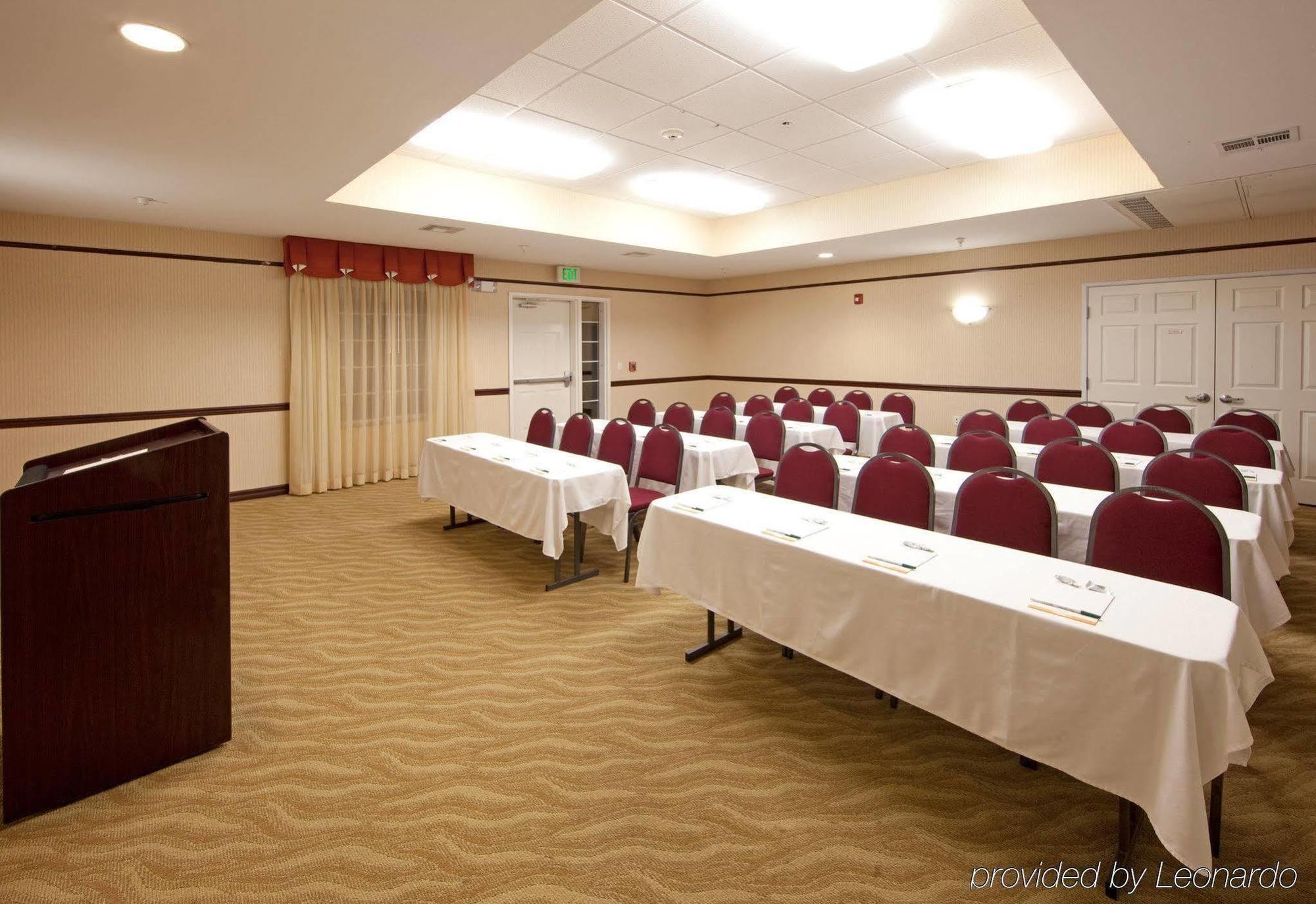 Hotel La Quinta By Wyndham Ruidoso Downs Business photo